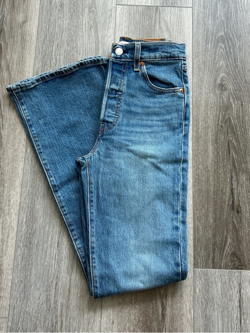 Levi’s Ribcage Flare Jeans Size 23